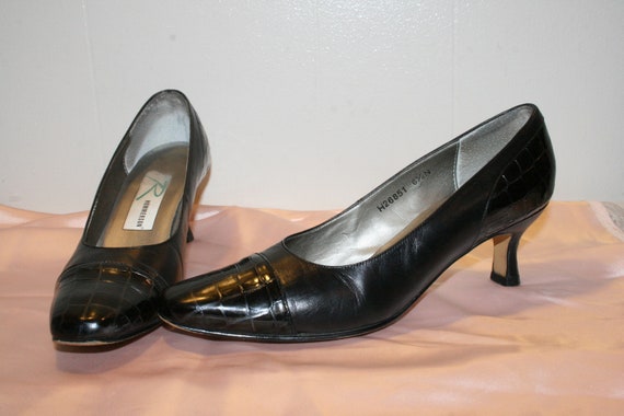 Size 6.5,GOTH LEATHER HEELS,minimalist heels,goth… - image 2