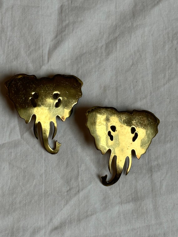 VINTAGE BRASS ELEPHANT Earrings,vintage gold brass elephant earrings,vintage brass big elephant earrings,elephant oversized earrings,brass