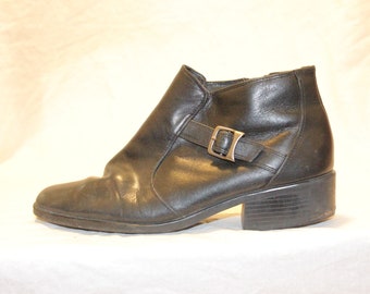 VGT BLACK LEATHER Ankle Booties,vintage Covington boots,vintage women leather ankle boots,vintage leather ankle boots,ankle boots 8,boots 8