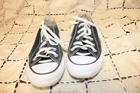 size 6 WOMENS CONVERSE ALL Star,women converse 6,… - image 6