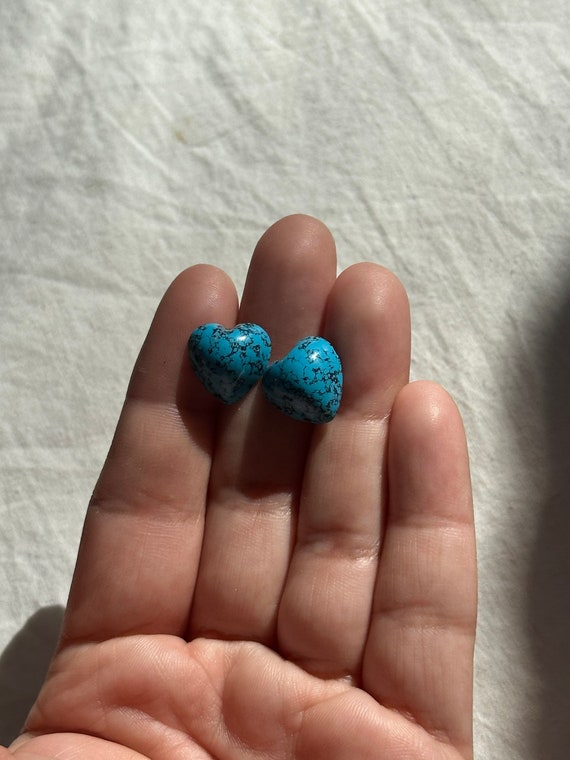 VINTAGE TURQUOISE HEART Earrings,turquoise stud he