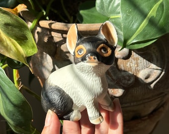 VGT FARM PIG,vintage ceramic black white pig,vintage small pig,vintage small ceramic pig figurine,Vintage farm pig decor,vintage pig