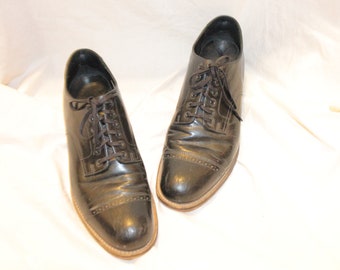 7.5 VGT STACY ADAMS Shoes,stacy adams,vintage wingtip shoes,vintage wingtip shoes black,vintage black wingtip,vintage black leather wingtip