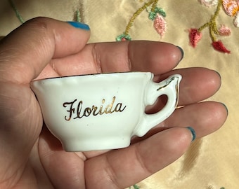 VINTAGE FLORIDA SOUVENIR cup,vintage souvenir Florida small cup,vintage souvenir cup,vintage Florida souvenir mini cup,Florida mini cup