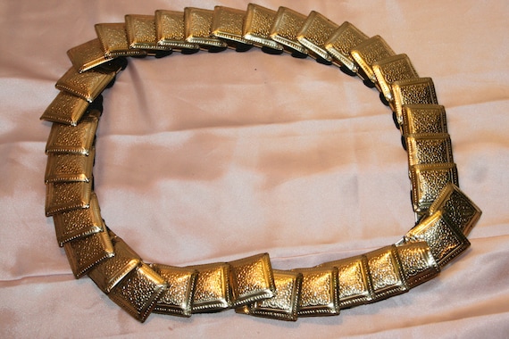 Vintage medallion gold belt Chanel CC Vintage Medallion Belt main image 4