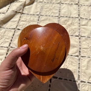 VINTAGE WOOD SHAPED Heart Box,vintage wood heart box,wood heart box,wood heart box valentine,carlsbad caverns nm box,carlsbad caverns box