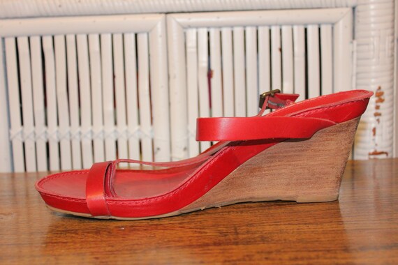 Size 9.5,VGT SANDALS WEDGES,sandal wedges,red vint