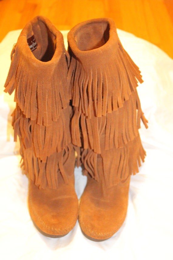 size 6,MINNETONKA FRINGE BOOTS,minnetonka moccasi… - image 4