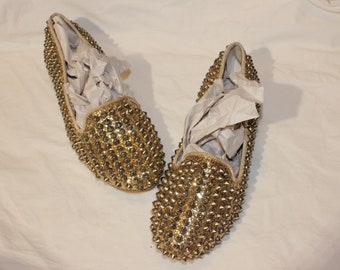 STEVE MADDEN FLATS,steve madden shoes,steve madden gold,steve madden spikes,steve madden shoes women,steve madden slip ons,