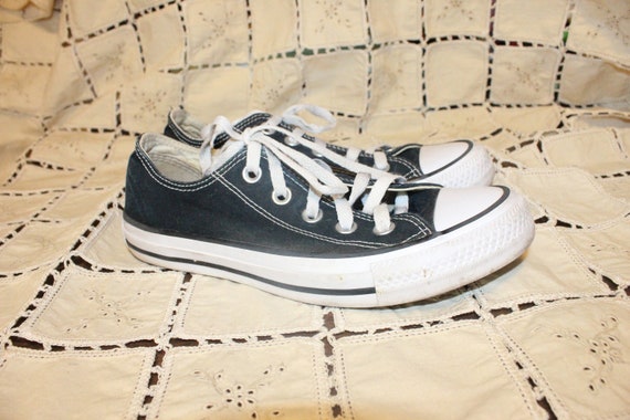 size 6 WOMENS CONVERSE ALL Star,women converse 6,… - image 5