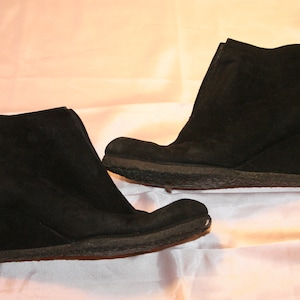 Size 6.5,STUART WEITZMAN BOOTS,women boots 6.5,black leather women boots,black leather booties,stuart weitzman black boots