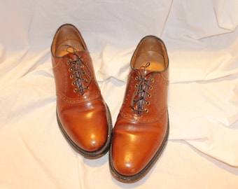 8.5 VGT MEN OXFORD, hombres vintage oxfords estrechos, zapatos de punta de ala para hombres, footjoy vintage hombres oxfords, punta de ala de cuero marrón vintage, oxford estrechos