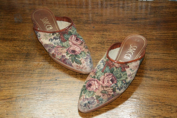 Size 7N,TAPESTRY MULES,southwestern mules,size 7 m