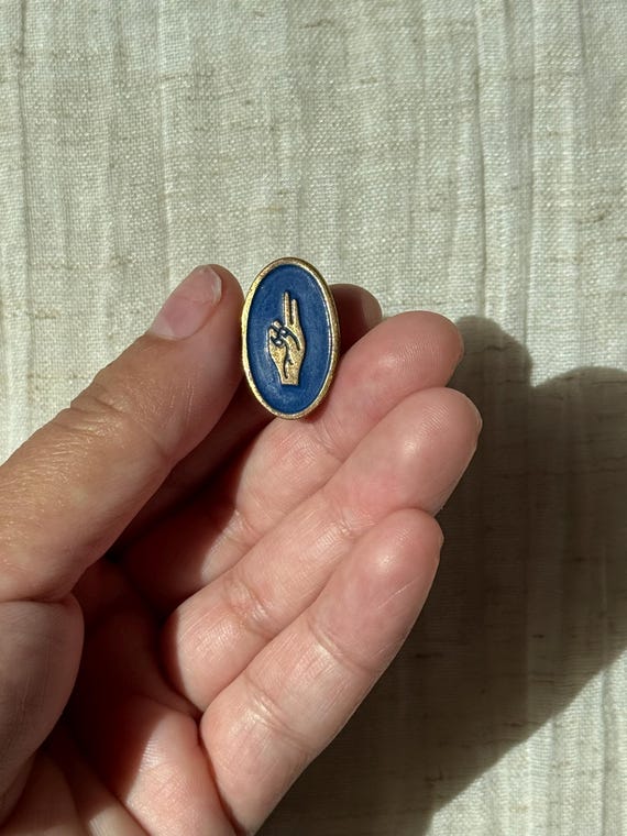 Vintage GIRL SCOUT PIN,vintage brownie salute girl scout badge,vintage brownie girl scout pin,vintage tow finger salute girl scout pin