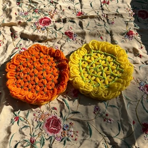 VINTAGE KITCHEN DOILIES,vintage doilies crochet,vintage doilies,vintage yellow orange doilies,vintage bright doilies,vintage doilies in bulk