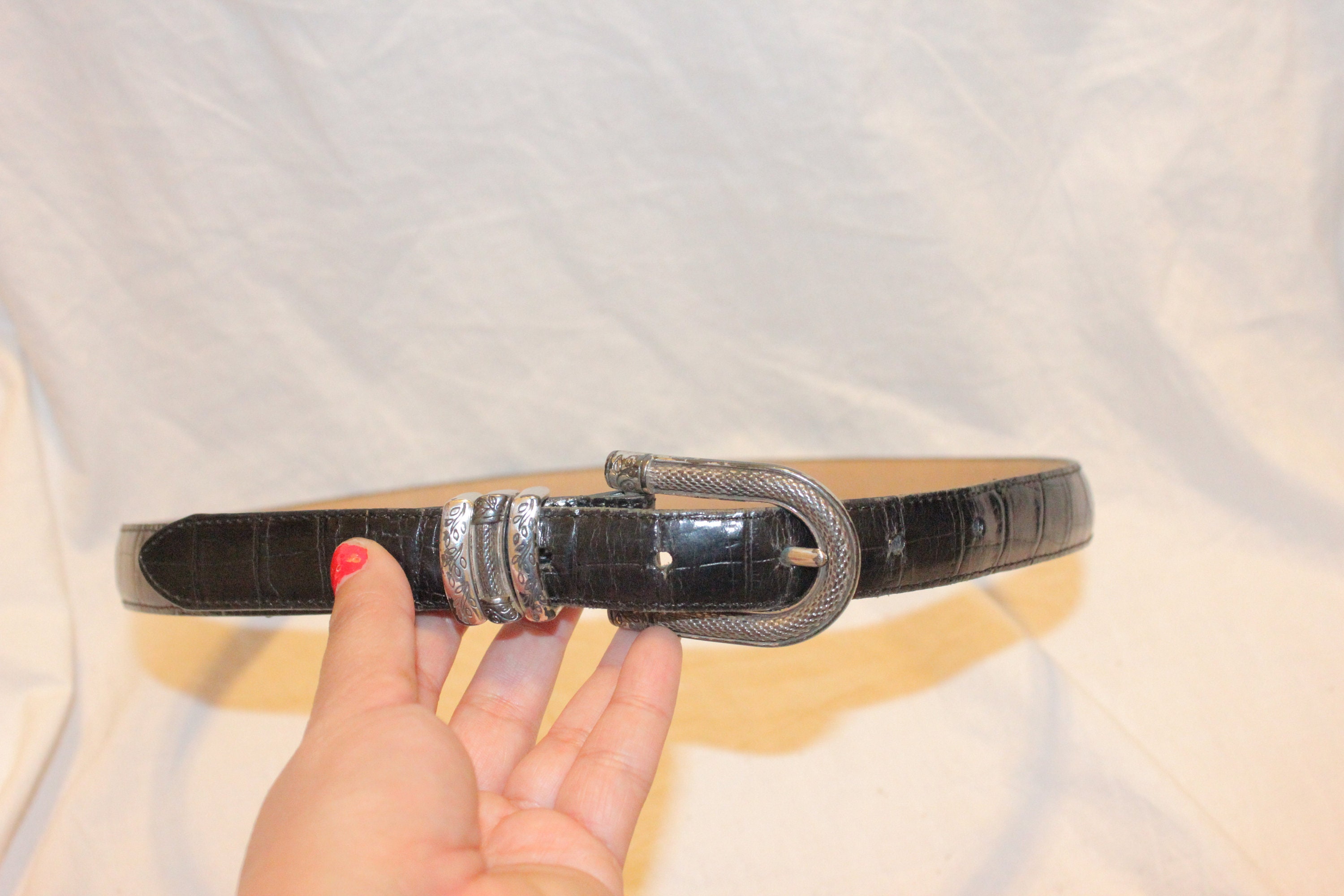 Brighton Black Leather Belt Silver Buckle Vintage Size Small 35603 BRIGHTON Black Leather Silver Classy Detailed THIN BELT  main image 3