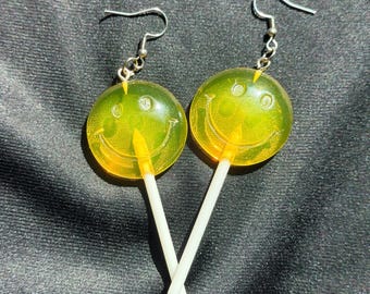 SMILE LOLLIPOP EARRINGS,smiley face earrings,smile face earrings,90s earrings,lollipop earrings,happy face earrings,smiley lollipop earrings