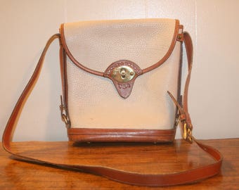 Dooney and Bourke Crossbody,dooney and bourke handbags,dooney,dooney bourke satchel,dooney bourke,dooney bourke vintage,dooney bourke purse