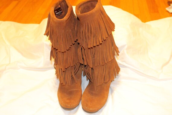 size 6,MINNETONKA FRINGE BOOTS,minnetonka moccasi… - image 7