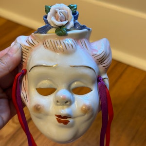 VINTAGE CLOWN MASK Wall Hanging,vintage clown mask wall decor,vintage clown mask wall,vintage clown ceramic mask,clown hat flower mask