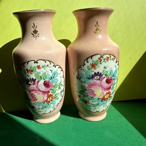 VINTAGE VICTORIAN ROSE Vases,vintage victorian vases,vintage salmon rose vases,vintage porcelain salmon pink vases,vintage pink rose vases