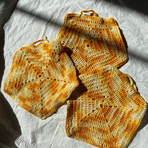 VINTAGE BULK DOILIES,vintage doilies crochet,vintage doilies,vintage yellow doilies,vintage doilies jewelry display,vintage doilies in bulk