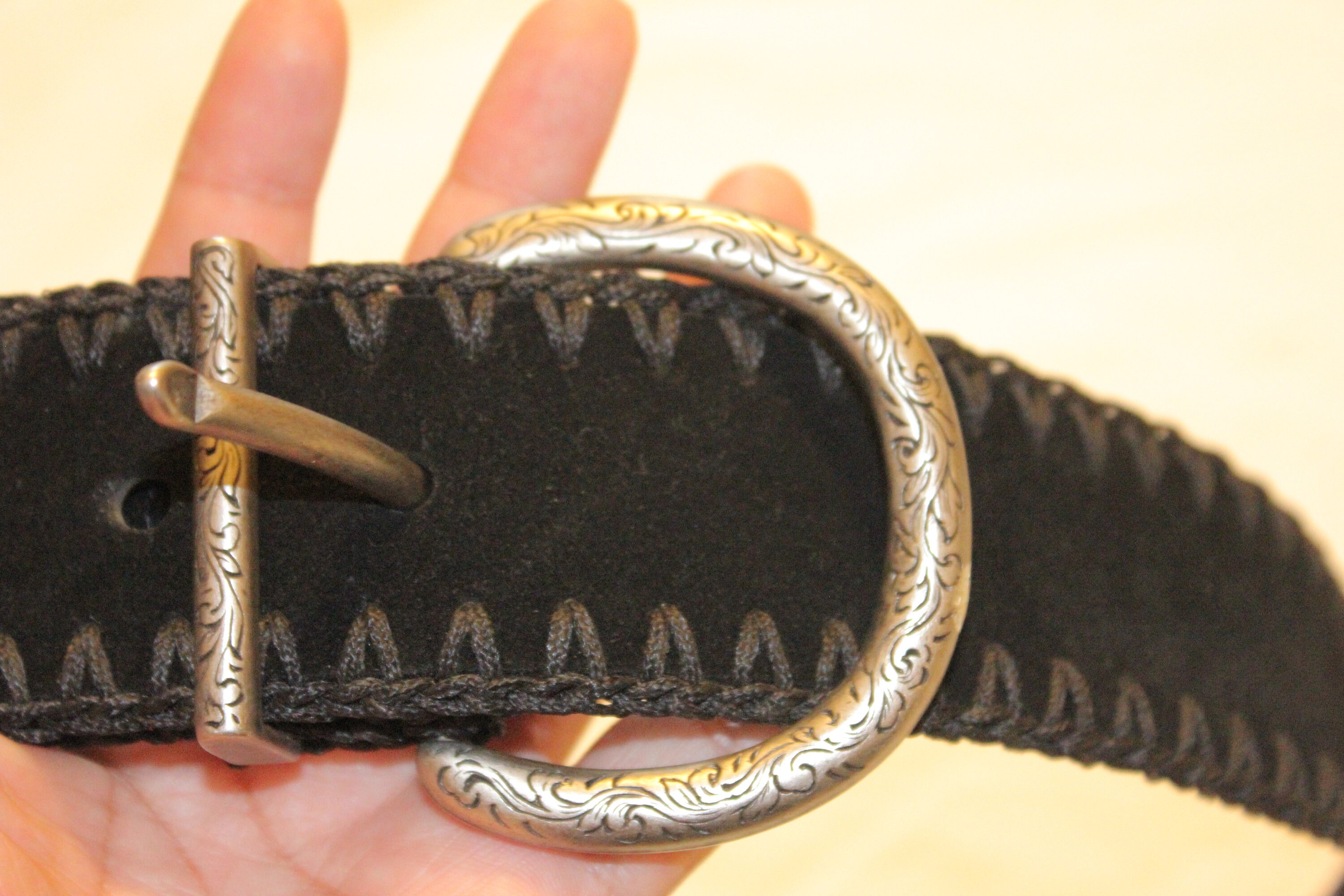 Liz Claiborne - black leather belt, M, vintage Liz Claiborne Accessories Genuine Leather Belt Style 2750  main image 2