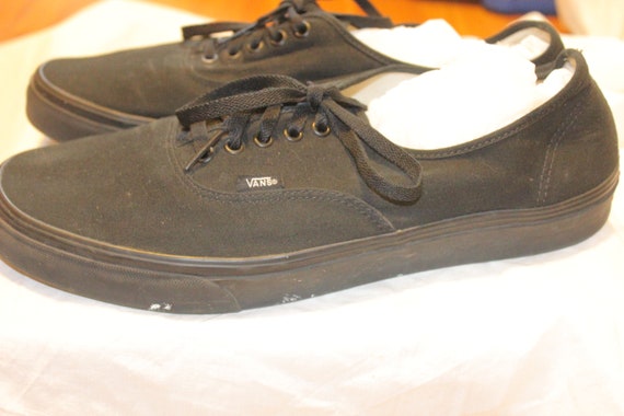 Size 14,MEN VANS SNEAKERS,vans shoes,van shoes me… - image 2