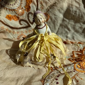 vintage doll pin cushion,vintage half doll pin cushions,vintage porcelian doll pin cushion,vintage doll pin cushion lady,doll pin cushion