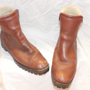 size 9 COLE HAAN SHERPA Boots,cole haan women boots,size 9 women winter boots,women leather boots 9,women sherpa boots 9,leather boots 9