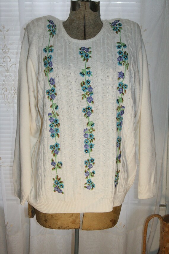 VINTAGE EMBROIDERED FLOWER Sweater,vintage embroi… - image 3