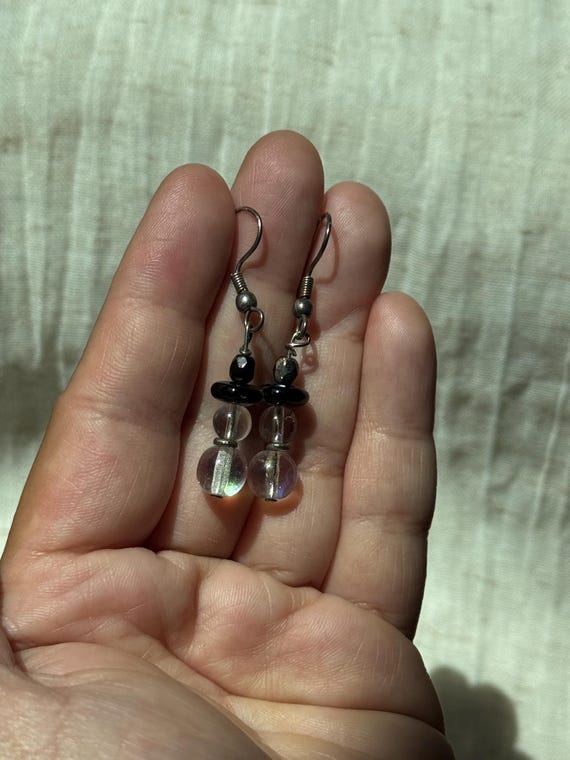 VGT IRIDESCENT SNOWMAN Earrings,vintage xmas snowman earrings,vintage snowman earrings,vintage christmas snowman earrings,snowman earrings View 4