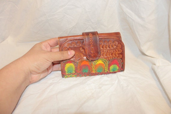 VINTAGE TOOLED LEATHER Wallet,vintage tooled leather coin wallet,vintage tooled leather change wallet,tooled leather wallet,tooled wallet View 5