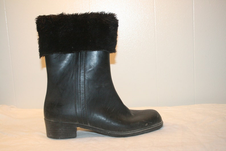 Size 7,WATERPROOF BOOTS,fur lined bootsS,90s boots,black rain Boots,rain boots,rain booties,winter boots,sherpa boots,snow boots,goth boots