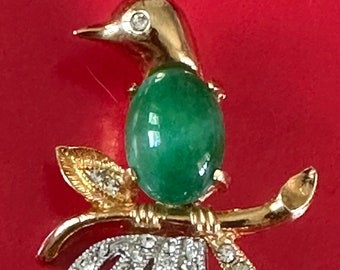 Eisenberg Figural Brooch // Peacock // COLOUR Jade Glass // MATERIALS Sparkling Glass Rhinestones // American Mid Century Designer Jewellery