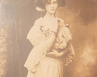 Actress Gabrielle Ray Postcard, Real Photo, Aristophot Publisher, UNWRITTEN