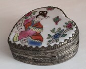 Japanese Enamel Porcelain Box, Heart Shaped Trinket Box, Geisha, Silver Vintage Collectible
