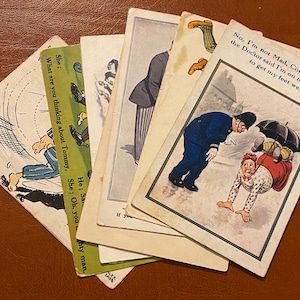 Cartoline umoristiche, antiche dal 1900 al 1920, discrete condizioni, principalmente sporche con qualche segno di usura, scegline una o più, gli eccessi saranno rimborsati