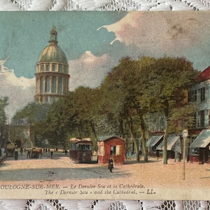Cartão postal antigo do artista, Le Dernier Sou, impressão do original de Levy-Dhurmer, vista da catedral de Boulogne, década de 1900