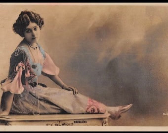 French Theatre Star Postcard, Cavalieri, Glamorous Popular Actress, Hand Tinted, Written On 1900s, Very Good Condition