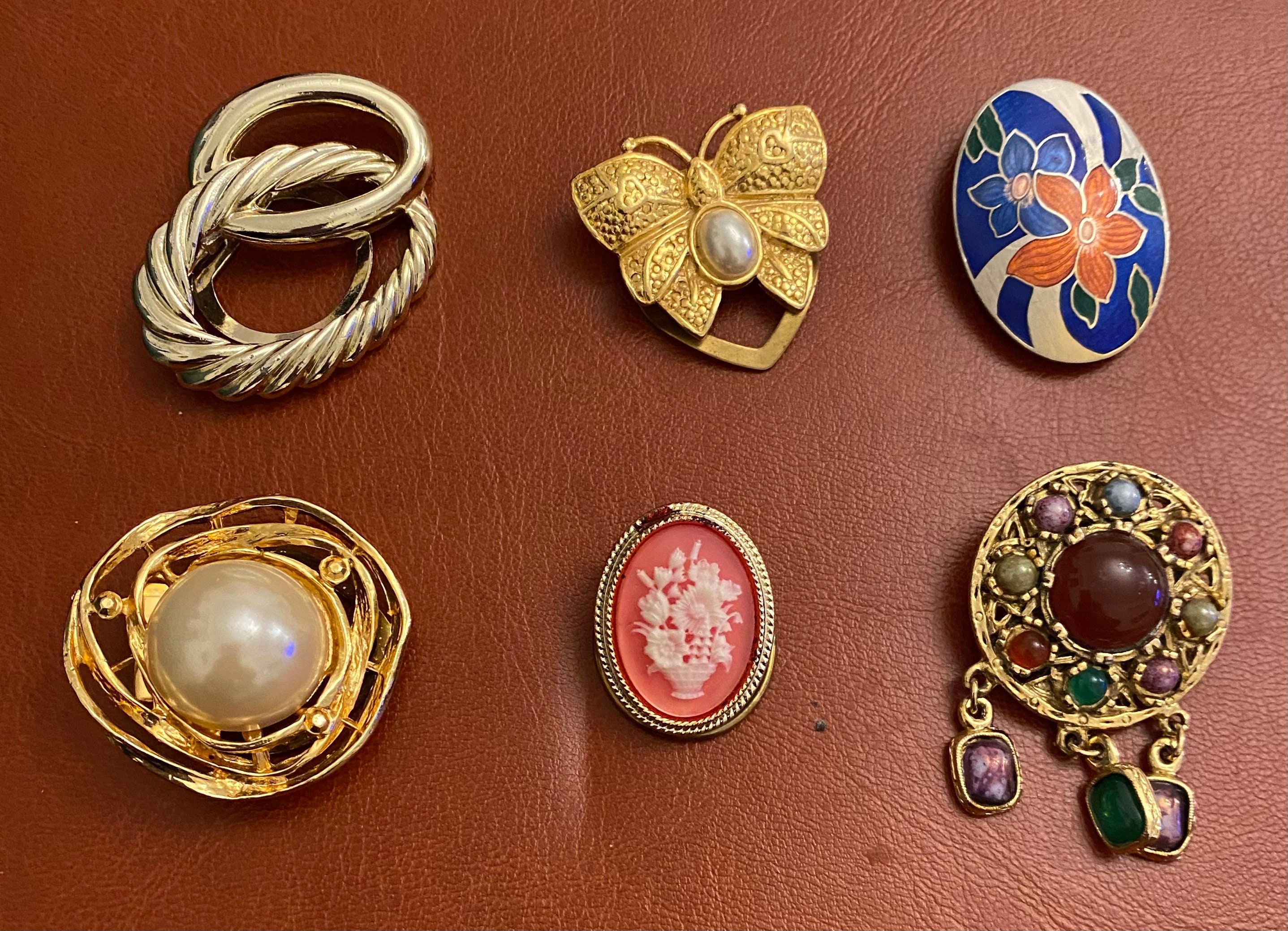 Scarf Clip, Pin, Art Nouveau Design, Baroque Pearl, 1960s Vintage Jewe –  OurBoudoir