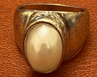 Large Pearl Silver Tone Ring Vintage Jewellery