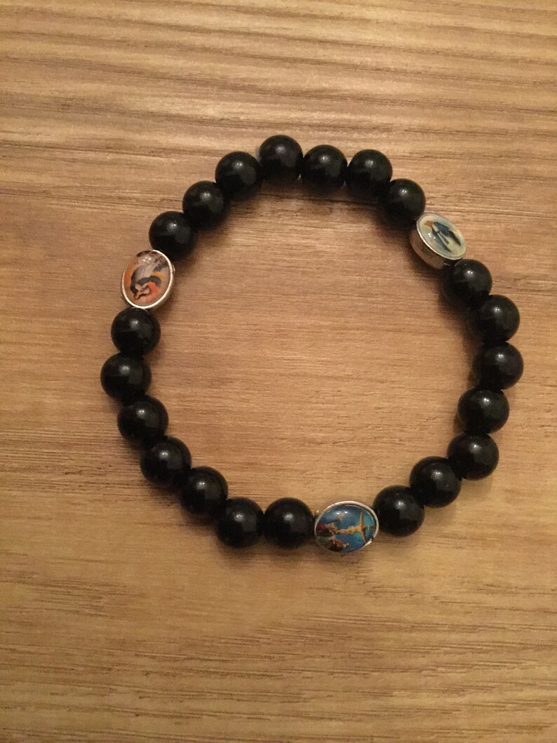 Black Glass Stretch Bracelet Mary Retro Vintage Jewelry Jesus on the Cross
