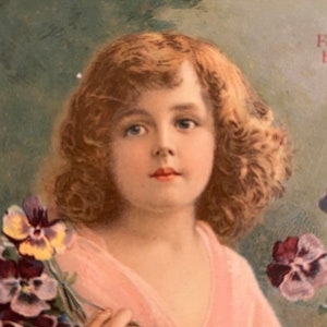 Edwardian Junges Mädchen Postkarte Blumensträuße von Hand gepflückte Stiefmütterchen, Antike Geburtstagspostkarte
