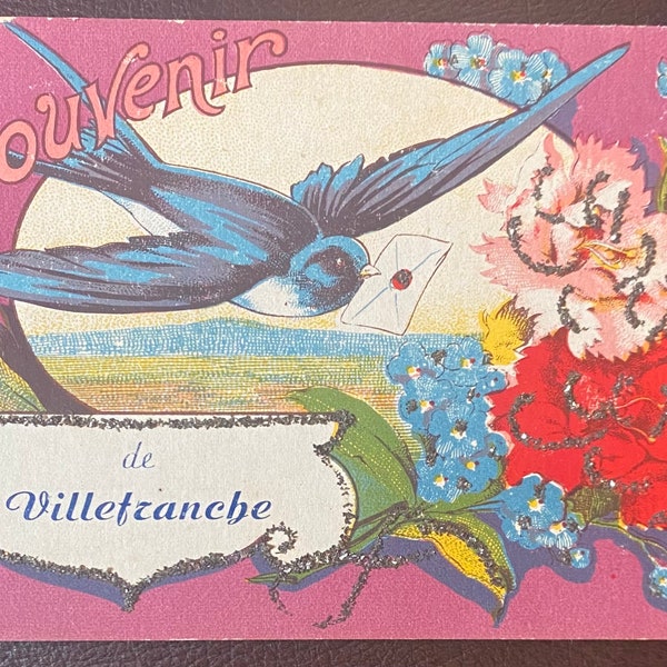 Antike französische Postkarte, Glitzer 1900er Jahre Blumenarrangement, Schwalbe, die Nachricht liefert