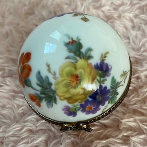 French Limoges Porcelain, Egg Trinket Box, Peint Main Vintage Collectible