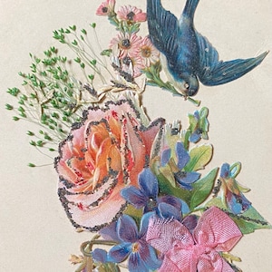 Carte postale ancienne des années 1900, hirondelle découpée, bouquet, fleurs séchées