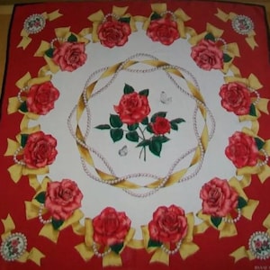 Japoński szal jedwabny, projektant Hanae Mori, perły z różami, 34-calowy czerwono-biały materiał vintage, RZADKI