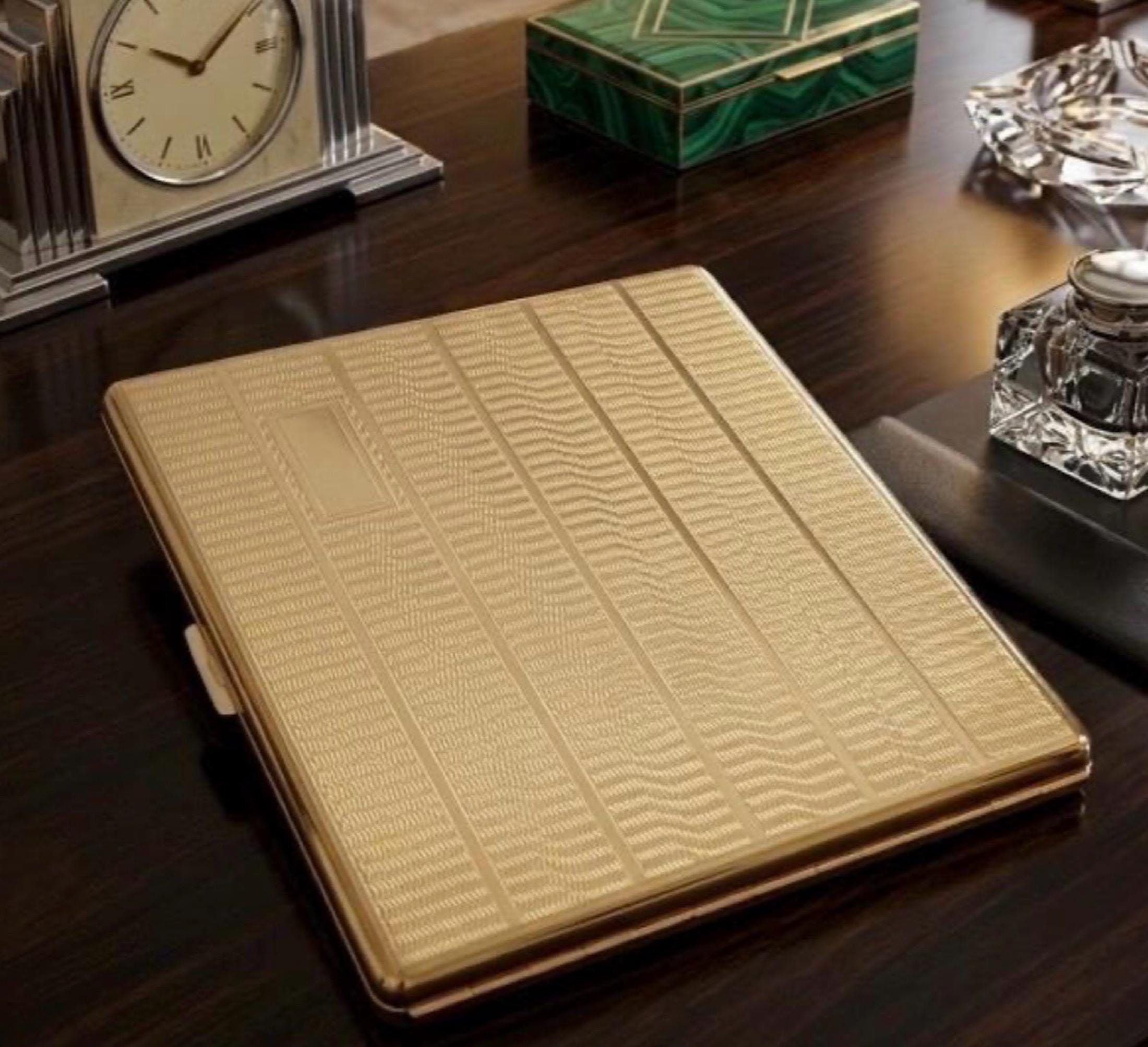Comoy Cigarette Case