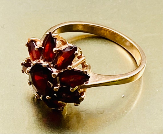 Garnet Ring, 18K Gold, Basket Setting, Mid Century Jewellery